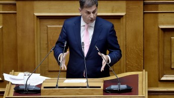 Χάρης Θεοχάρης: επίθεση στο γραφείο του βουλευτή - «Οι θρασύδειλοι τραμπούκοι δεν μας φοβίζουν»