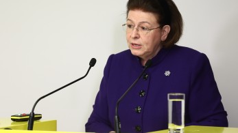 Μενδώνη για θάνατο Σαββόπουλου: Προσωπικά αποχαιρετώ έναν πολύτιμο φίλο, έναν μοναδικό άνθρωπο