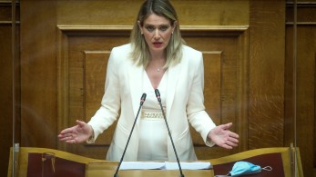 Άννα Ευθυμίου στο «Μανιφέστο»: Όχι στον κοινωνικό αυτοματισμό