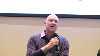 Στάθης Καλύβας για Τέμπη: ο υβριδικός πόλεμος και το πολιτικό χάος