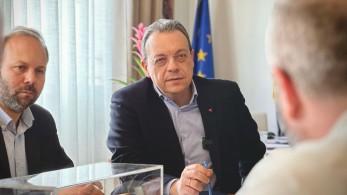 Φάμελλος: στο 2,3% η δημοτικότητα του... μελλοντικού πρωθυπουργού (video)