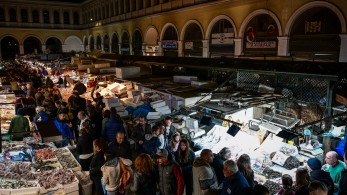 Σαρακοστιανά: στα ίδια ή και σε χαμηλότερα επίπεδα οι τιμές