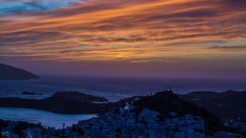 Κυκλάδες: Σε κατάσταση έκτακτης ανάγκης και η Ίος – Οι επιστήμονες εστιάζουν στη Νέα Καμένη