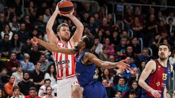 Θρύλος από ατσάλι, 90-88 την Μπάρτσα