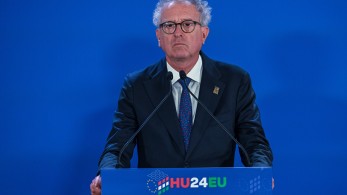 Επικεφαλής ESM για ελληνική οικονομία: Μέσα σε έξι χρόνια μείωσε το χρέος της κατά 25%