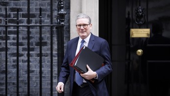 Στάρμερ: Αργά ή γρήγορα ο Πούτιν πρέπει να καθίσει στο τραπέζι των διαπραγματεύσεων