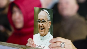 Την Κυριακή ο Πάπας Φραγκίσκος θα ευλογήσει τους πιστούς από το νοσοκομείο