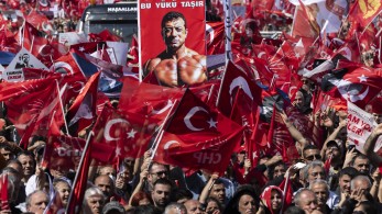 Νέο μήνυμα Ιμάμογλου: «Μη φοβάστε» - Σήμερα το έκτακτο συνέδριο του CHP