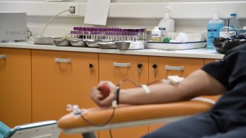 Τέλος στην αδικία που ταλαιπωρούσε ογκολογικούς ασθενείς: αιματολογικές εξετάσεις όποτε είναι αναγκαίο