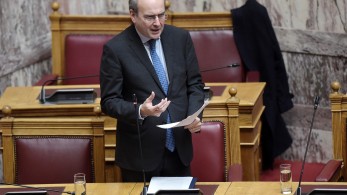 Κωστής Χατζηδάκης: Πιθανή κατάργηση φόρου 15% στα ασφαλιστήρια υγείας παιδιών ως 18 ετών