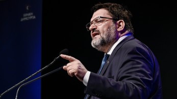 Ο Φαήλος Κρανιδιώτης υπέρ της Σοφίας Γιαννακά για την παραπομπή στο πειθαρχικό της ΕΣΗΕΑ Ο Φαήλος Κρανιδιώτης υπέρ της Σοφίας Γιαννακά για την παραπομπή στο πειθαρχικό της ΕΣΗΕΑ