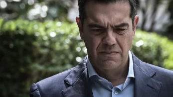 Όλα όσα σχεδιάζει ο «άχαστος» Τσίπρας για την επιστροφή του: ο φορέας, το χρονοδιάγραμμα, τα στελέχη