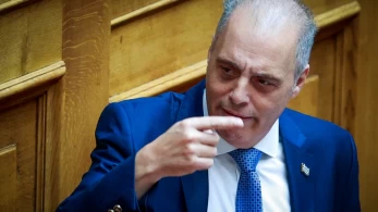 Ο Βελόπουλος μοιράζει πάλι λεφτά σαν άλλος Τσίπρας: τώρα λέει ότι βρήκε 7-8 δισ. για συντάξεις