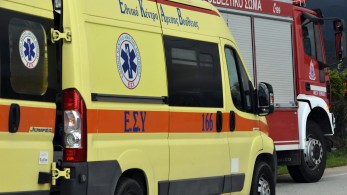 Σοκαριστικό τροχαίο στη Θηβών: νεκρός οδηγός ταξί και τρεις τραυματίες (βίντεο)