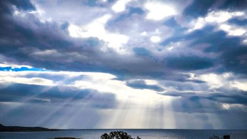 Καιρός: βροχές και καταιγίδες – Πότε εξασθενούν τα φαινόμενα