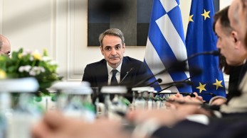 Επανεκκίνηση και σαρωτικός ανασχηματισμός με ορίζοντα το 2027 Επανεκκίνηση και σαρωτικός ανασχηματισμός με ορίζοντα το 2027