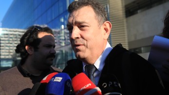 Γέμισε η Βουλή ζουρλευτές