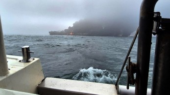 Σύγκρουση δεξαμενόπλοιου με φορτηγό πλοίο στη Βόρεια Θάλασσα: Αναφορές για 32 θύματα (vid)