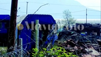 Κουλούρι Λάρισας: αυτοψία του «Μανιφέστο» στα βαγόνια της τραγωδίας των Τεμπών (photos) Κουλούρι Λάρισας: αυτοψία του «Μανιφέστο» στα βαγόνια της τραγωδίας των Τεμπών (photos)