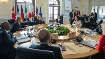 Ενωμένη η G7, απειλεί τη Ρωσία με κυρώσεις εάν δεν αποδεχθεί την εκεχειρία