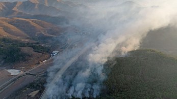 Νότια Κορέα: Τουλάχιστον 30 νεκροί από φονικές πυρκαγιές (video)
