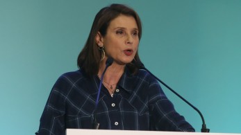 ΠΑΣΟΚ: Στην Επιτροπή Δεοντολογίας η Κατερίνα Μπατζελή για τις δηλώσεις της