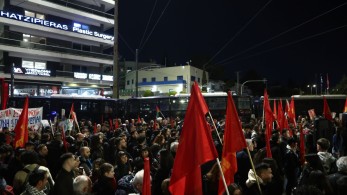 Κηφισίας: συγκέντρωση έξω από την πρεσβεία του Ισραήλ - Μεγάλες καθυστερήσεις