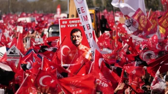 Μαζικές διαδηλώσεις υπέρ Ιμάμογλου: «Η ελπίδα δεν χάνεται, το έθνος θα νικήσει - Ευχαριστώ, Κωνσταντινούπολη» (video) Μαζικές διαδηλώσεις υπέρ Ιμάμογλου: «Η ελπίδα δεν χάνεται, το έθνος θα νικήσει - Ευχαριστώ, Κωνσταντινούπολη» (video)