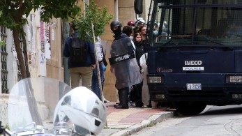 Νομική: Οι κουκούλες έπεσαν, οι γνωστοί ξαναγνωρίστηκαν Νομική: Οι κουκούλες έπεσαν, οι γνωστοί ξαναγνωρίστηκαν