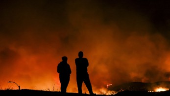 Δασική πυρκαγιά στο Νιου Τζέρσι: Πάνω από 3.000 κάτοικοι εγκατέλειψαν τα σπίτια τους