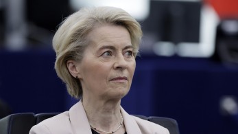 Η ΕΕ «παγώνει» τους δασμούς προς τις ΗΠΑ για 90 ημέρες - «Ευκαιρία στις διαπραγματεύσεις»