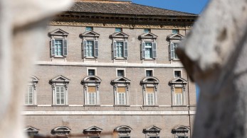 Ιστορική «κοινή προσευχή» Κάρολου και Πάπα στο Βατικανό (video)