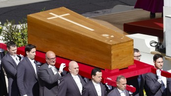 Στη Ρώμη ο Ζελένσκι: Συνάντηση με τον Τραμπ πριν την κηδεία του Πάπα Φραγκίσκου (video) Στη Ρώμη ο Ζελένσκι: Συνάντηση με τον Τραμπ πριν την κηδεία του Πάπα Φραγκίσκου (video)