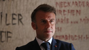 Γαλλία: Σε τεντωμένο σχοινί η κυβέρνηση Μπαϊρού - Τα τρία σενάρια για τον Μακρόν