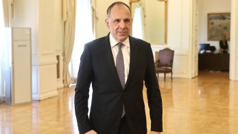 Γεραπετρίτης από Βαρσοβία: Στήριξη στα Δυτικά Βαλκάνια, με όρους ΕΕ Γεραπετρίτης από Βαρσοβία: Στήριξη στα Δυτικά Βαλκάνια, με όρους ΕΕ