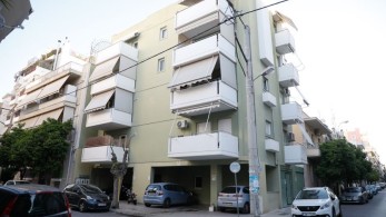 Μαφιόζικη εκτέλεση στην Καλλιθέα - Τον «γάζωσαν» μέσα στο αυτοκίνητό του (photos & Video)