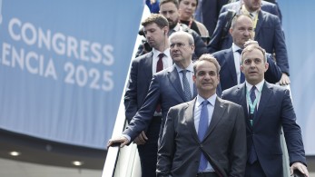 Μητσοτάκης στο συνέδριο του ΕΛΚ στην Ισπανία: Ισχυρό βήμα στις ελληνικές θέσεις - Συνάντηση με Μερτς (video, photos)