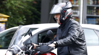 Φυλάκιση 12 μηνών στον Πολάκη για συκοφαντική δυσφήμηση (video)