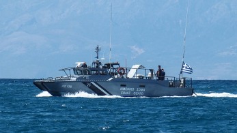 Σκιάθος: προσάραξε ιστιοφόρο με πέντε επιβαίνοντες