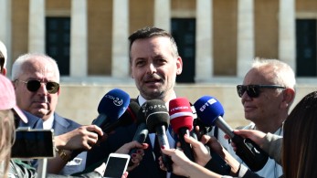 Ομογενείς κατά Δούκα: δεν τον θέλουν για τελετάρχη της παρέλασης στη Βοστώνη (video) Ομογενείς κατά Δούκα: δεν τον θέλουν για τελετάρχη της παρέλασης στη Βοστώνη (video)