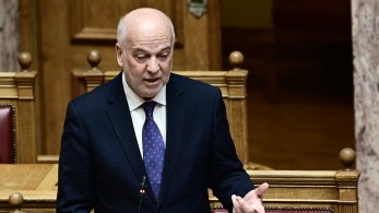 Φλωρίδης για Κωνσταντοπούλου: Ονειρεύεται μουσολινική κυβέρνηση