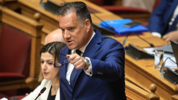 Γεωργιάδης: Δεν θα μπορείς να στείλεις το παιδί για τσιγάρα - Ποινές για αλκοόλ