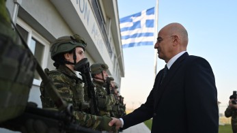 Ένοπλες Δυνάμεις: δομικές αλλαγές με συγκρότηση δύναμης 150.000 ενεργών εφέδρων - Ο σχεδιασμός Δένδια