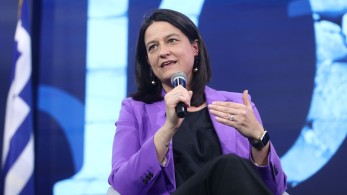 Κεραμέως: Επενδύουμε στη συνεχή ενίσχυση της ασφάλειας και της υγείας στο εργασιακό περιβάλλον