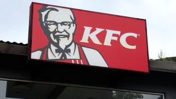 Τουρκία: γιατί KFC και Pizza Hut εγκαταλείπουν τη χώρα - Στον «αέρα» χιλιάδες εργαζόμενοι Τουρκία: γιατί KFC και Pizza Hut εγκαταλείπουν τη χώρα - Στον «αέρα» χιλιάδες εργαζόμενοι