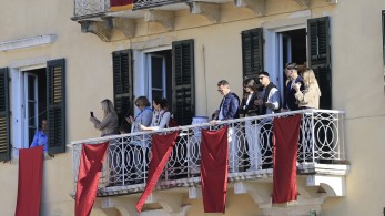 Κέρκυρα: το έθιμο των «μπότηδων»  μέσα από εικόνες και βίντεο