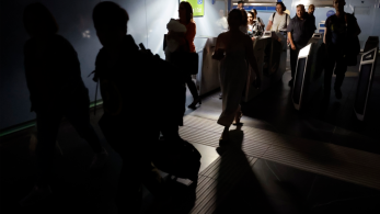 Black Out σε Ισπανία, επηρεάζει Γαλλία, Πορτογαλία - Χάος στις μεταφορές Black Out σε Ισπανία, επηρεάζει Γαλλία, Πορτογαλία - Χάος στις μεταφορές