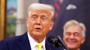 Στο Ανώτατο Δικαστήριο οι δασμοί Τραμπ - Κρίσιμη μάχη για τη νομιμότητά τους