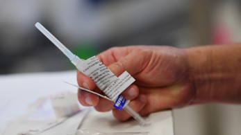 Κορωνοϊός: «Θετικά νέα ακόμη και αύριο» για το εμβόλιο Οξφόρδης/Astra Zeneca