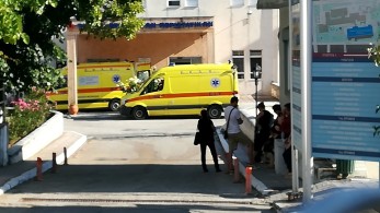 Επίθεση με τσεκούρι: Σε ιδιαίτερα κρίσιμη κατάσταση παραμένει ο 56χρονος τραυματίας